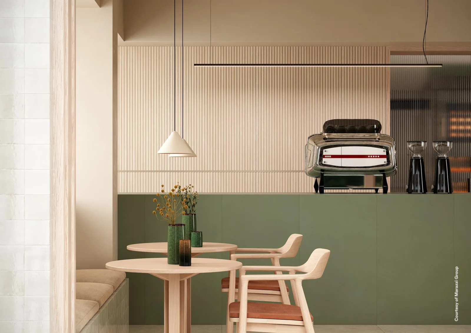 Café-Theke mit Wandverkleidung Marazzi Boiserie 3D Mod01 Rovere Chiaro in feiner Rundstab-Holzoptik