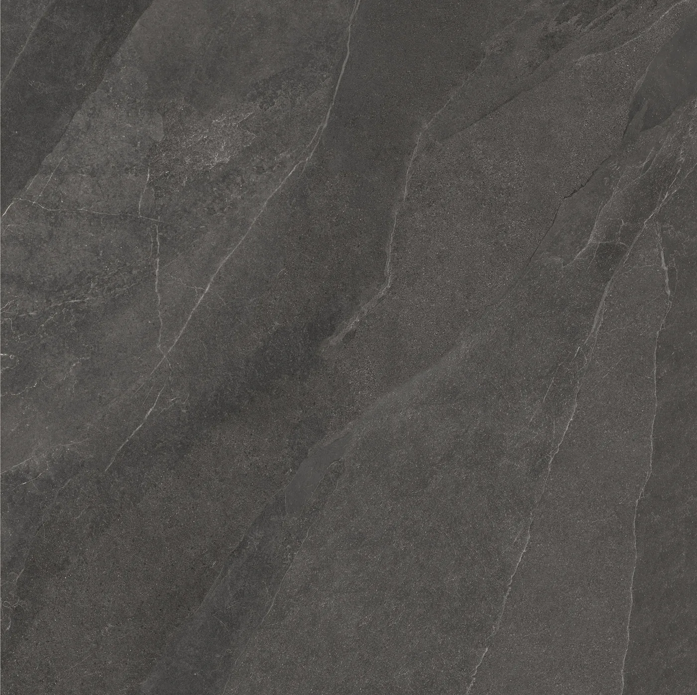 Anthrazitgraue Fliese 120×120 cm in Schieferoptik mit feinen hellen Adern und mattem Finish