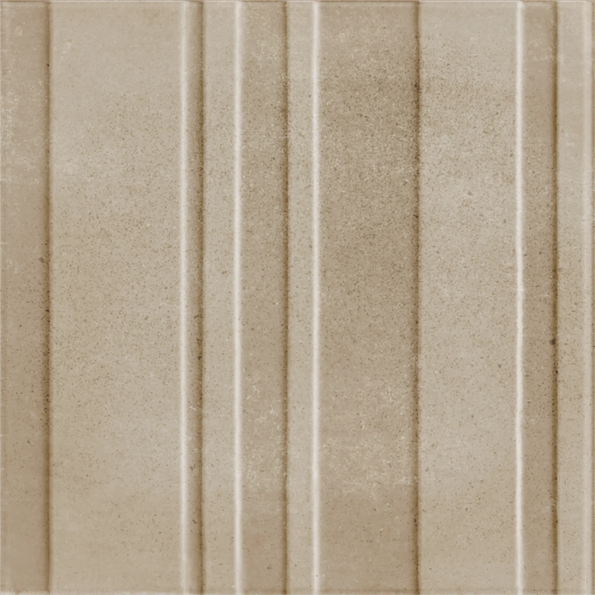 Sandbeige Wandfliese mit vertikaler 3D-Streifen-Reliefstruktur und sanftem Lichtspiel zwischen erhabenen Bahnen.