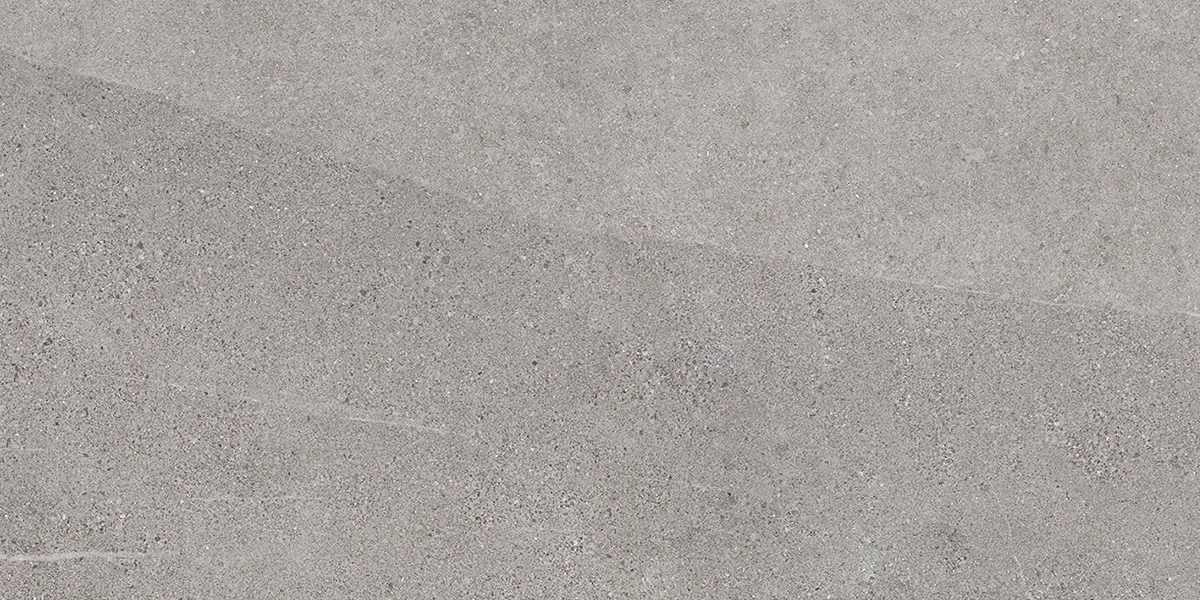 African Slate Greige: Feinsteinzeugfliese 30×60 cm in mittlerem Grau mit leicht warmem Unterton, matte Schieferoberfläche