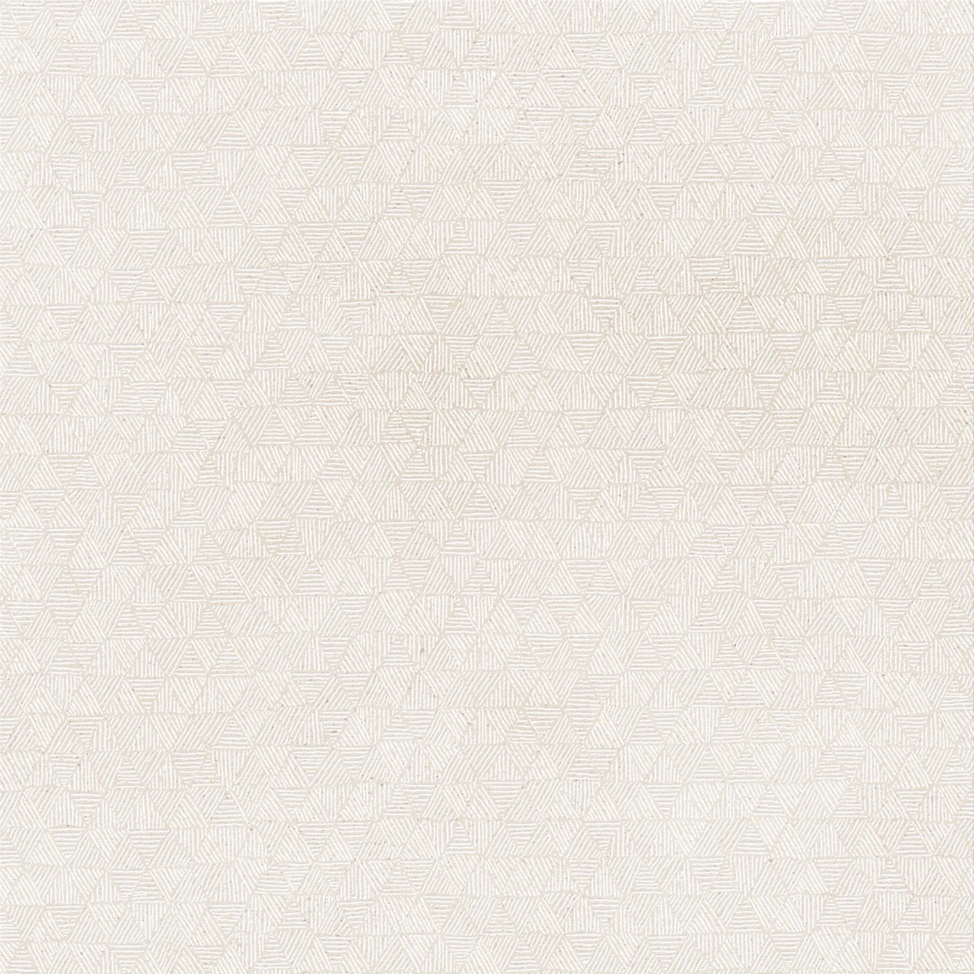 Sehr helle cremeweiße Betonoptik-Fliese 75x75 cm mit zartem, flächigem Rautenmuster auf wolkig schattiertem Grund, matt.