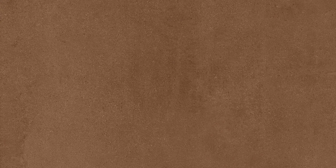 Terrakottabraune Betonoptik-Fliese 30x60 cm mit wolkiger, wie gespachtelt wirkender Schattierung, matte Oberfläche.