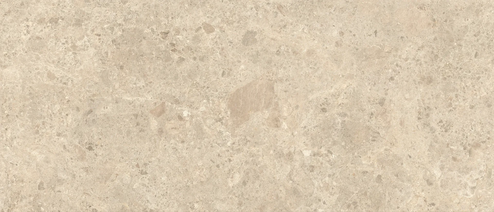Warmtonige grossformatige Fliese in Honig und Creme mit weichen Farbverlaufen und natuerlicher Textur