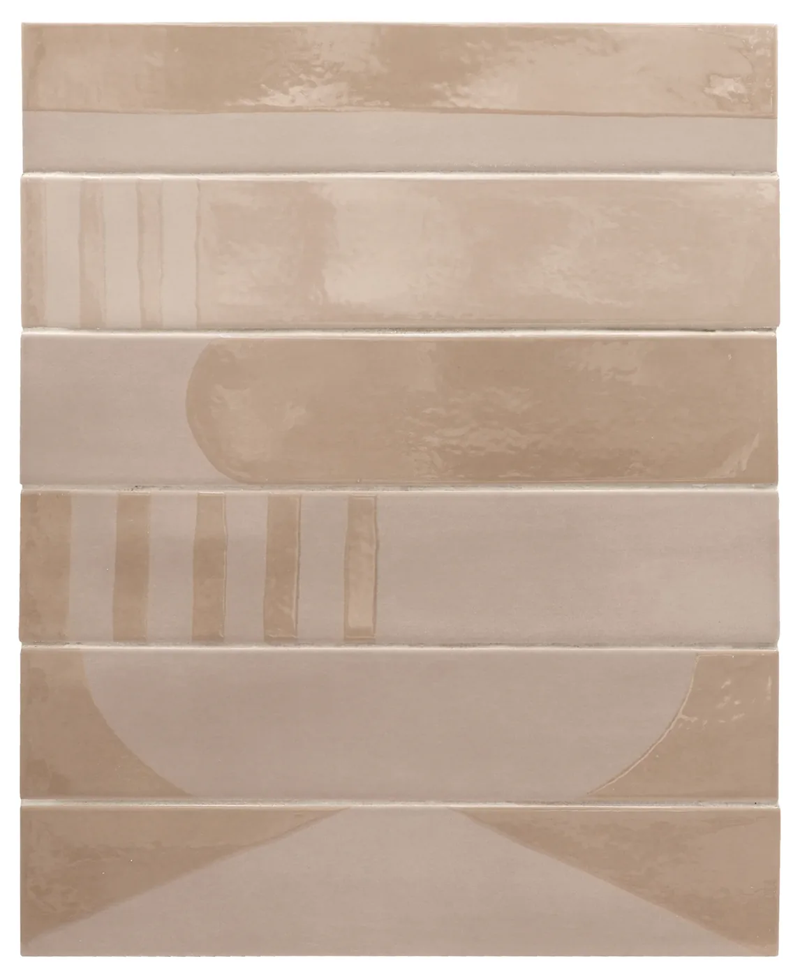 Sechs altrosa getönte Riemchen 6x30 cm mit glänzenden geometrischen Formen auf mattem Grund, Ton in Ton.