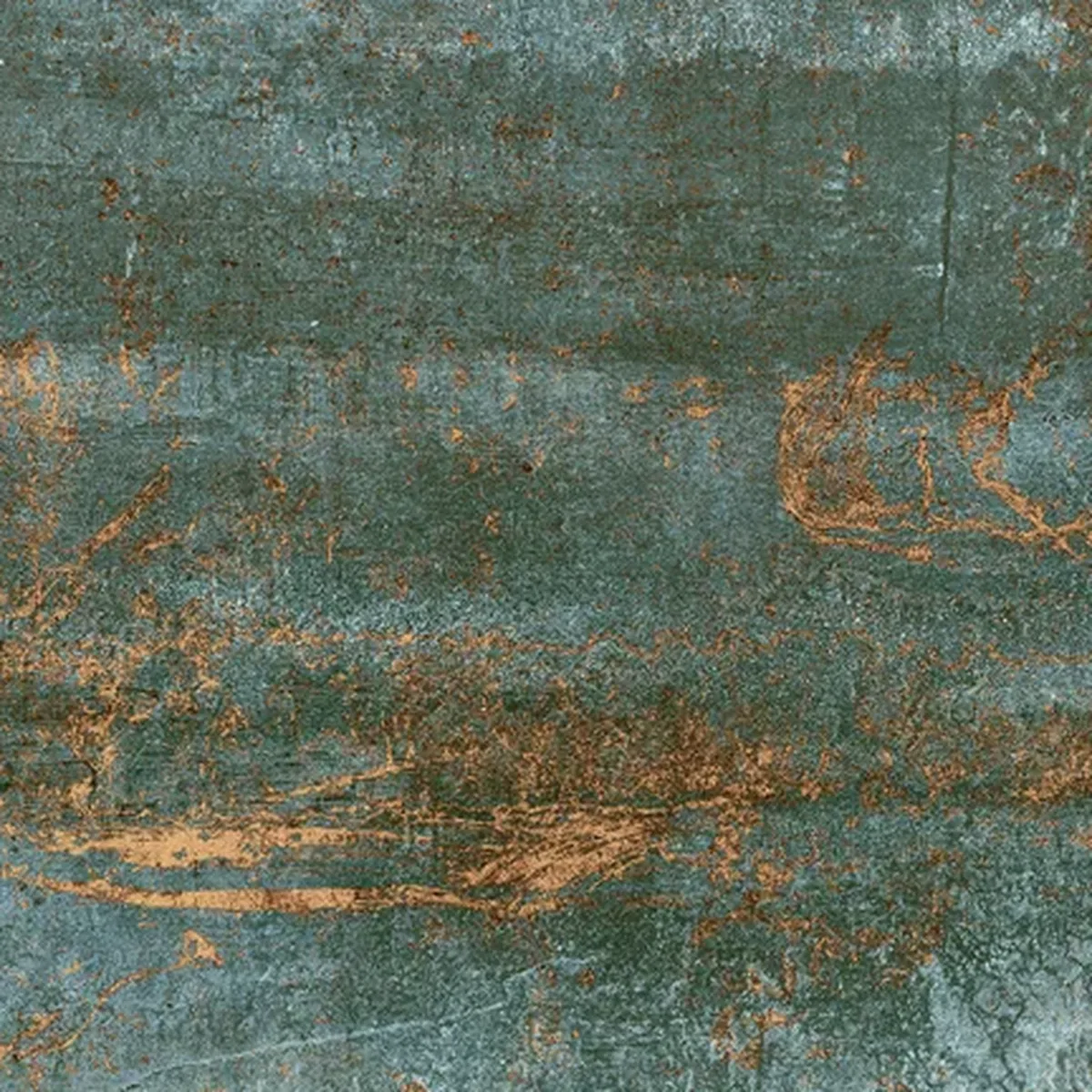 Nahaufnahme der petrolfarbenen Oberfläche mit kupferfarbenen Oxidadern und feiner Körnung, Format 30×60 cm.