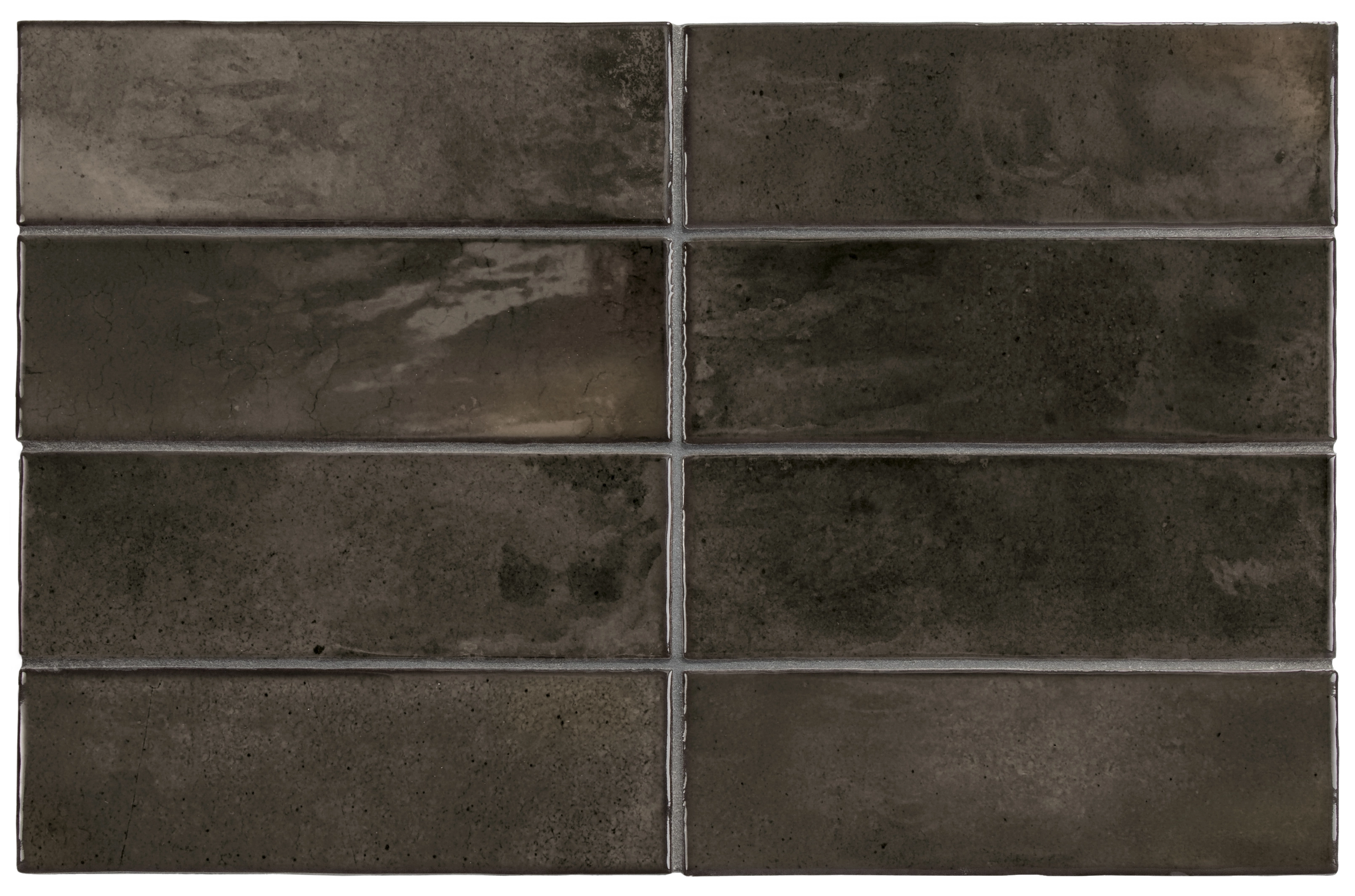 Verlegte Hanoi Black Ash Wandfliesen im Format 5,1x16,1 cm. Lebhafte V4 Variation der Glasur, im Raum verbaut.