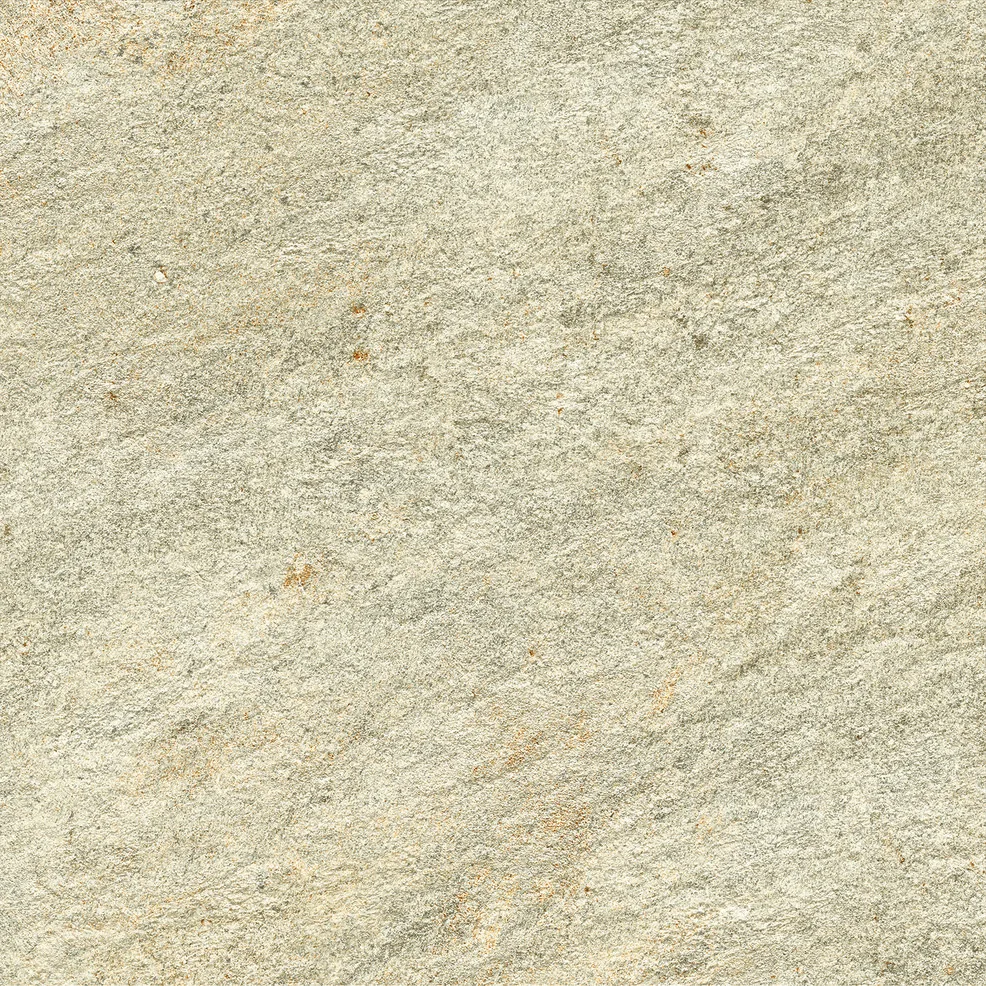 Beigegraue Natursteinoptik im Format 60×60 cm mit warmen ockerfarbenen Adern und feiner Quarzit-Körnung.