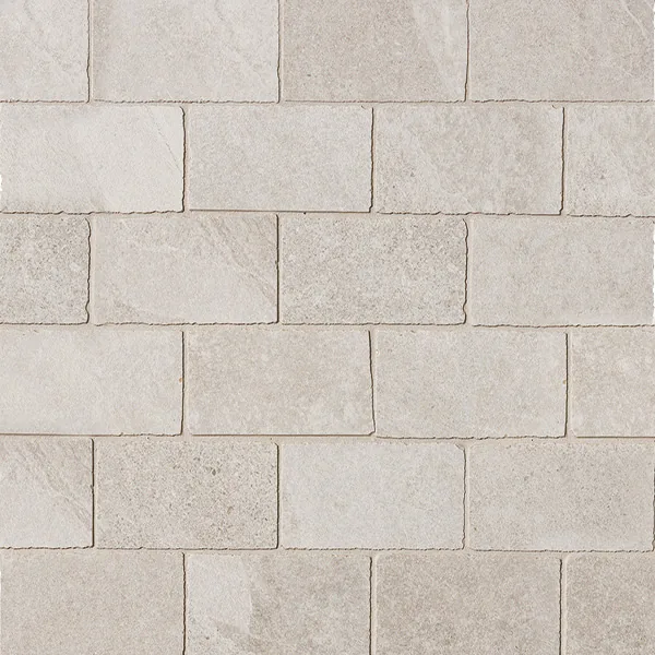 Hellgraue Mosaikmatte 30×30 cm in Mauerwerkoptik aus versetzt gelegten Rechteckstücken mit Spaltstein-Relief