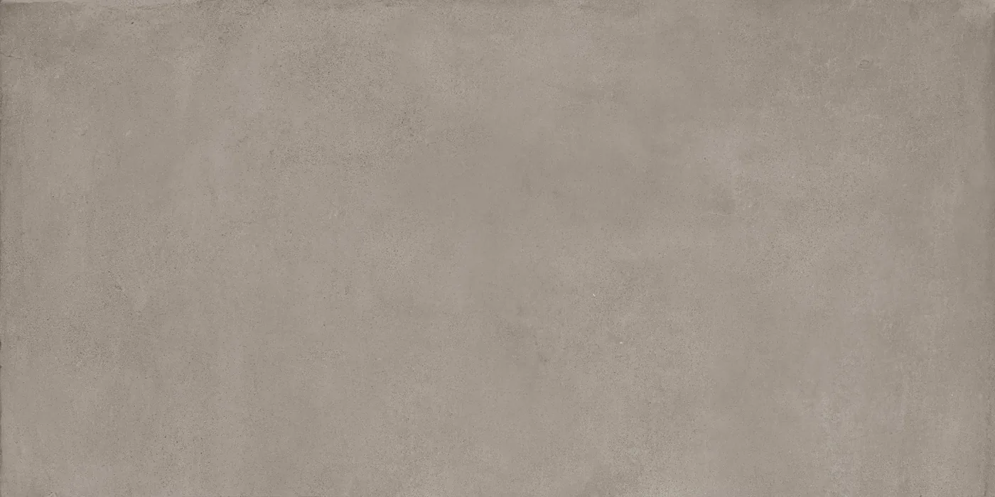 Graubeige Bodenfliese 60×120 cm mit gleichmäßig durchgefärbter Fläche und feiner Körnung im Betonlook.