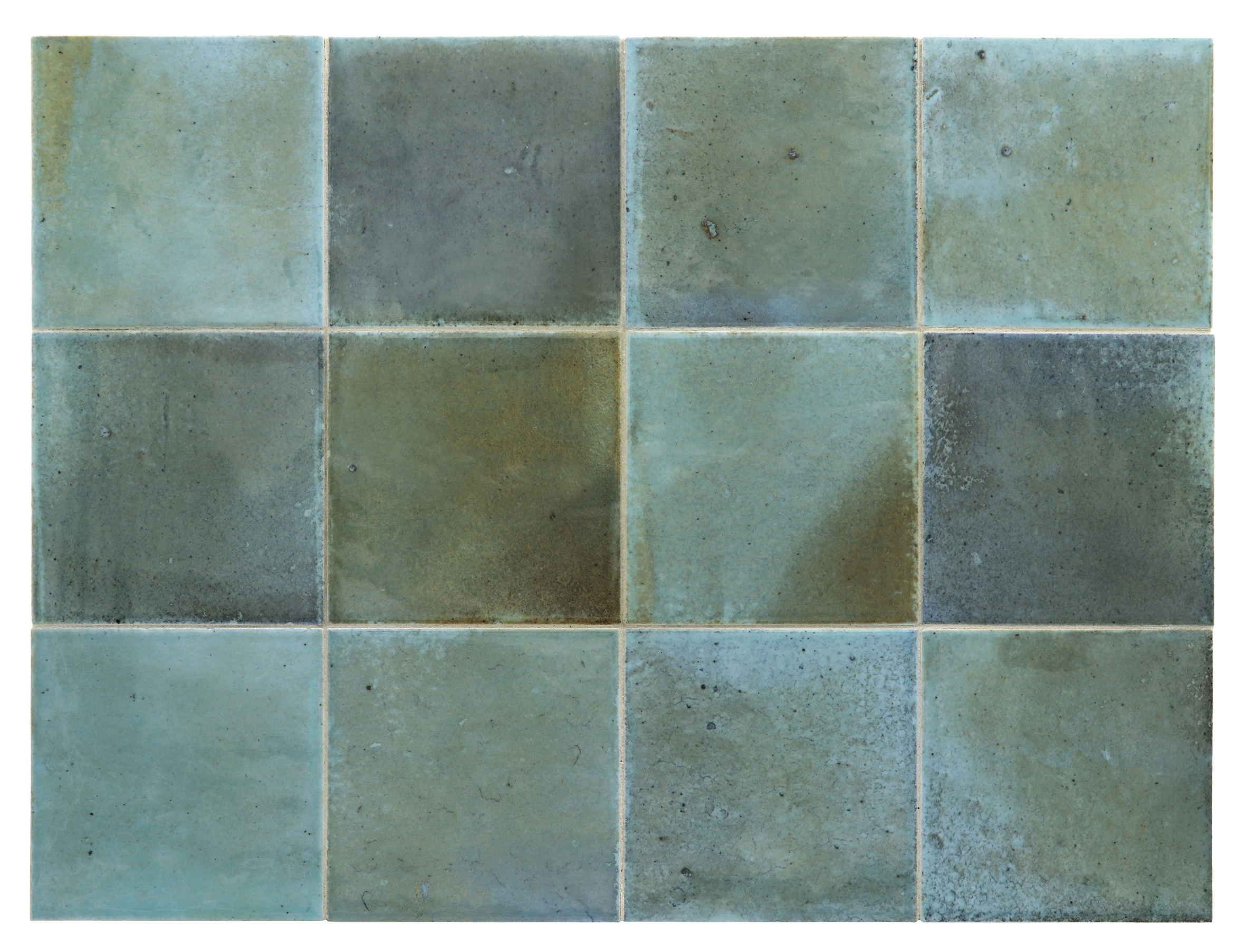 Verlegte Hanoi Sky Blue Wandfliesen im Format 10x10 cm. Lebhafte V4 Variation der Glasur, im Raum verbaut.