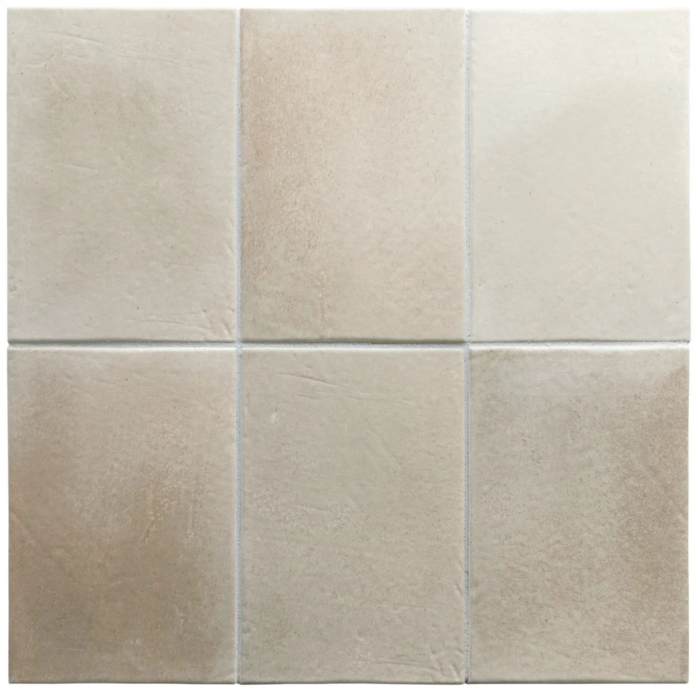 Hell sandbeige matte Fliesen im Format 10×15 cm, als 3×2-Raster verlegt, mit weicher Wolkung und ruhiger Oberfläche.