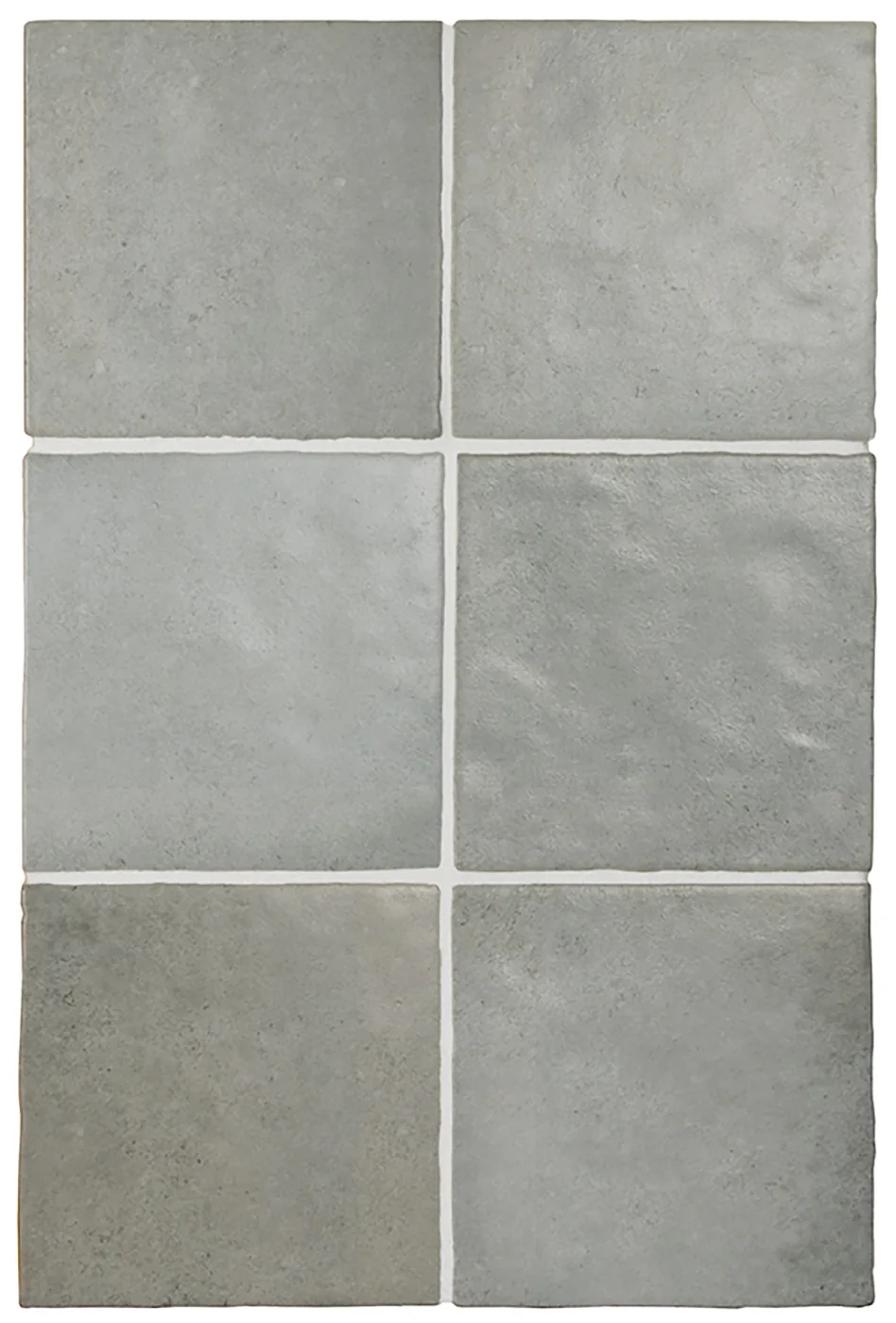 Mittelgraue matte Steingut-Wandfliese, 13,2×13,2 cm, quadratisch im Raster verlegt, mit changierendem Farbspiel.