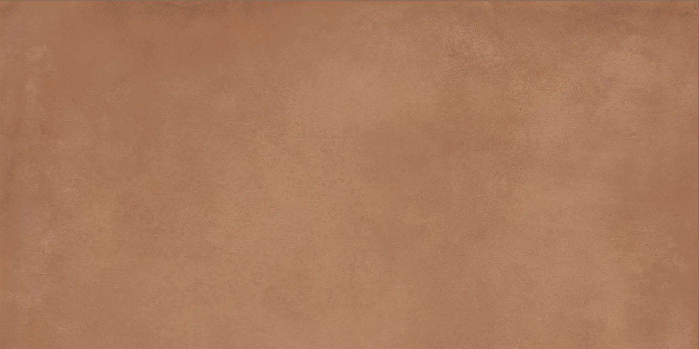 Orangebraune Fliese in Cotto-Optik, 60×120 cm, matt, mit wolkig-erdiger Tonstruktur über die ganze Fläche