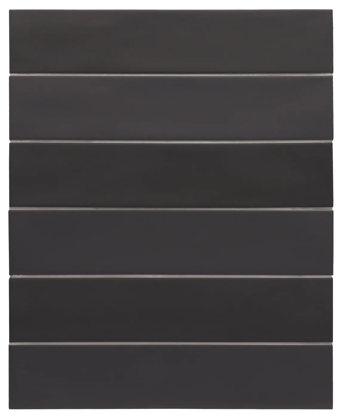 Sechs schwarze Riemchenfliesen 6x30 cm übereinander gelegt, matte Oberfläche mit leicht welligen Kanten.