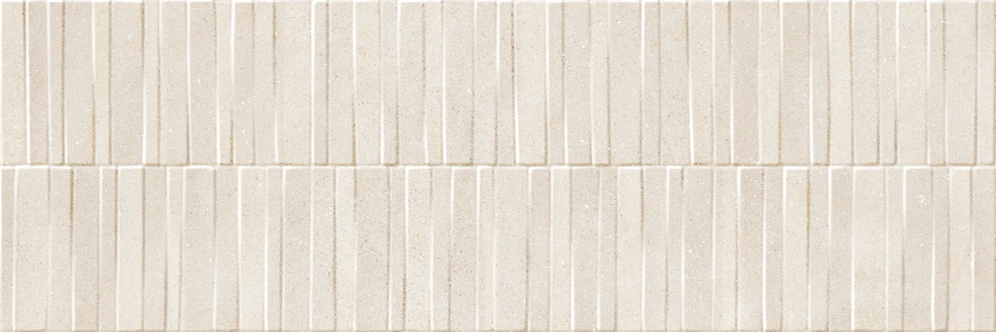 Rechteckige Wandfliese in Cremebeige mit zwei Reihen schmaler vertikaler Stäbchen im Relief, matte Oberfläche, Querformat