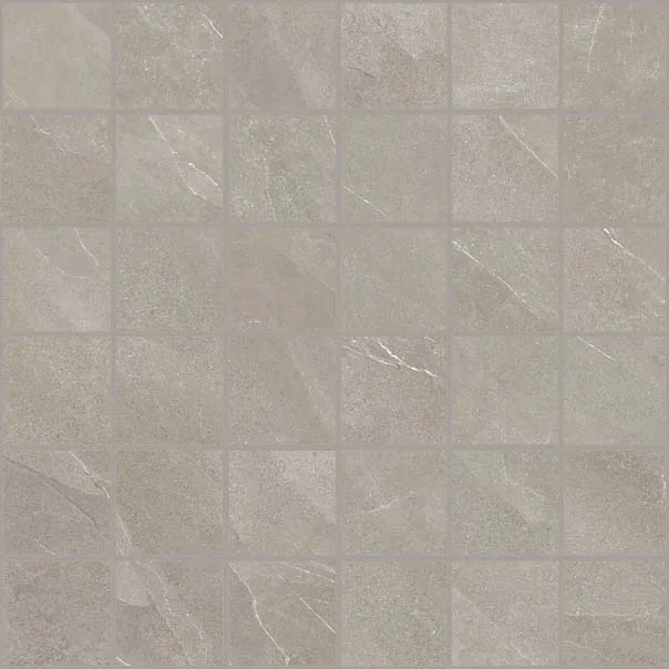 African Slate Taupe: Mosaik 30×30 cm aus 5×5-cm-Steinchen in warmem Graubeige mit hellen Schieferadern, matt