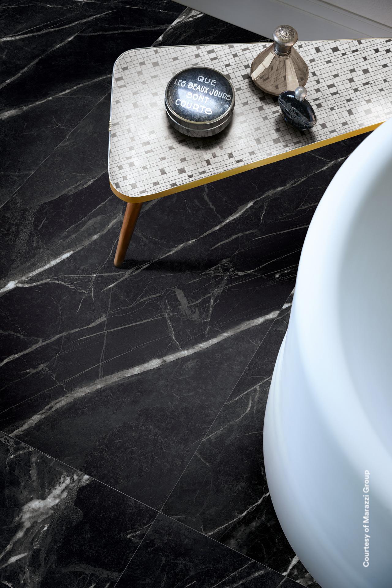Detail Marazzi Arcadia Sockelleiste am Wand-Boden-Anschluss