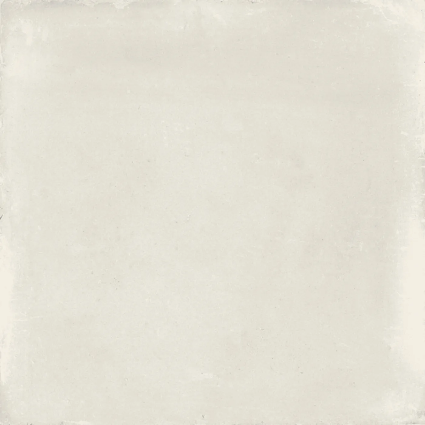 Cremeweiße Quadrat-Fliese 20x20 cm in matter Zementoptik mit fein wolkiger, sehr heller Fläche.
