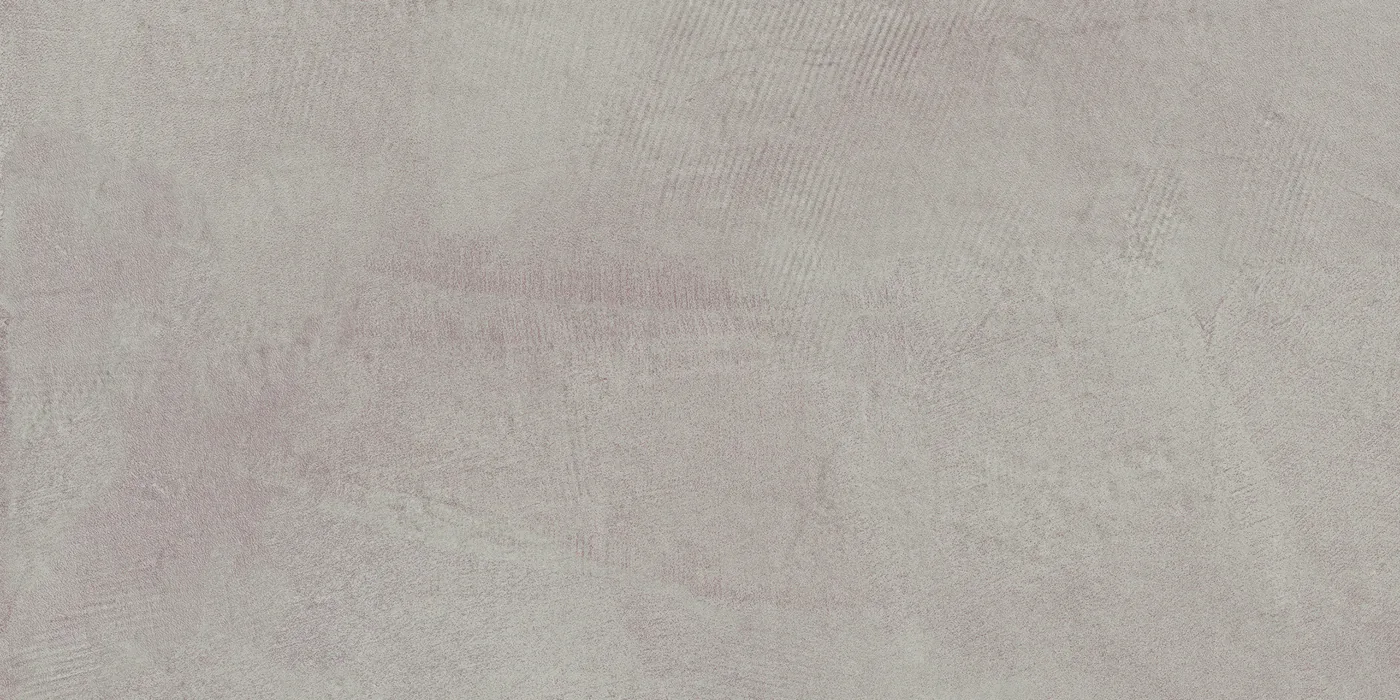 Hellgraue Fliese 30×60 cm in Spachteloptik, strukturierte Oberfläche mit rauer, fein geriffelter Textur.