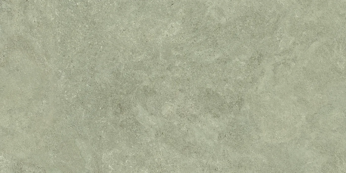 Boost Icor Oyster von Atlas Concorde: zart graugruener Feinsteinzeug in matter Steinoptik, 80 x 80 cm