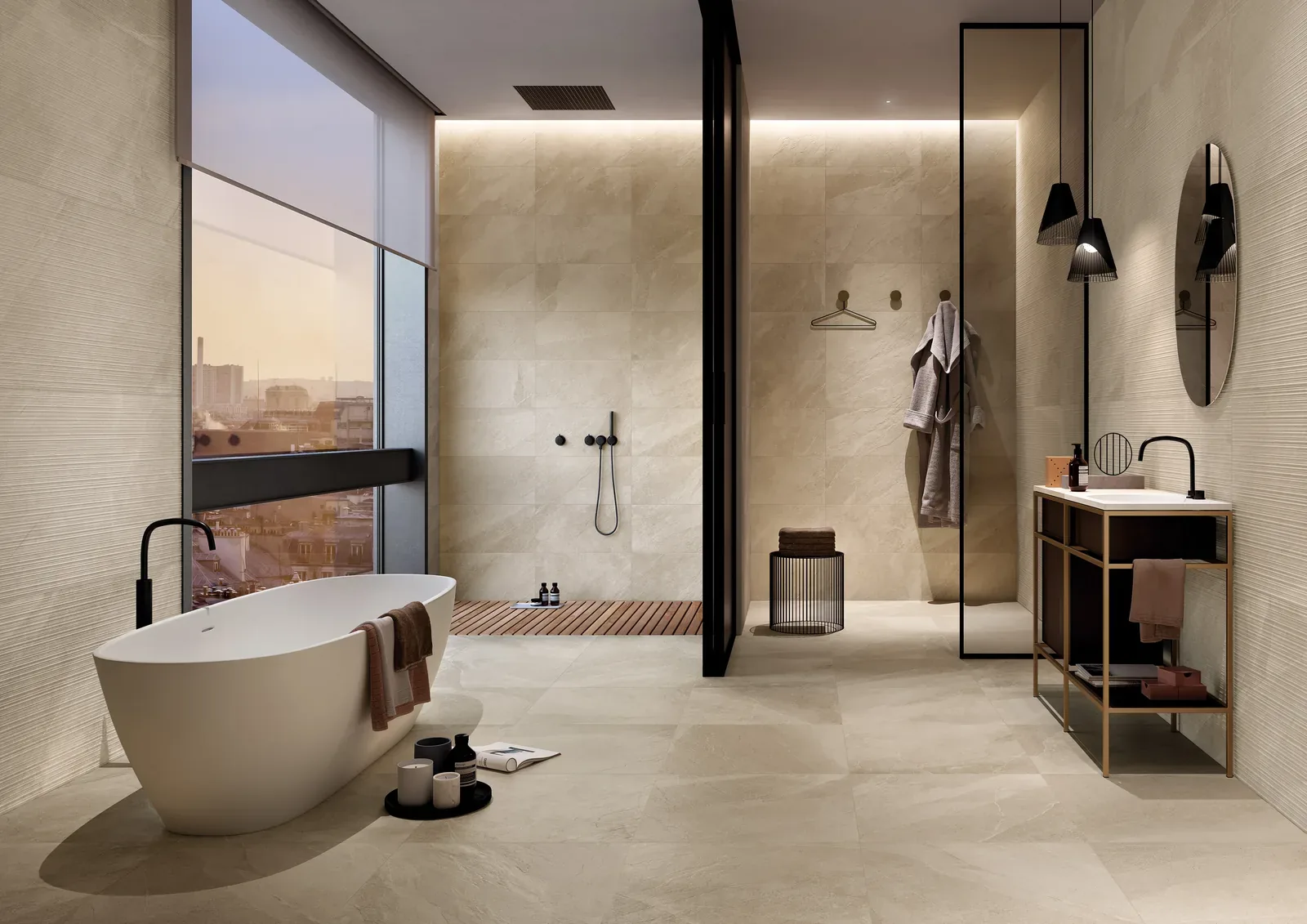 Bad mit Stadtblick, Boden und Wände in cremeweißem African Slate Sand, Wanne, Dusche und Waschtisch