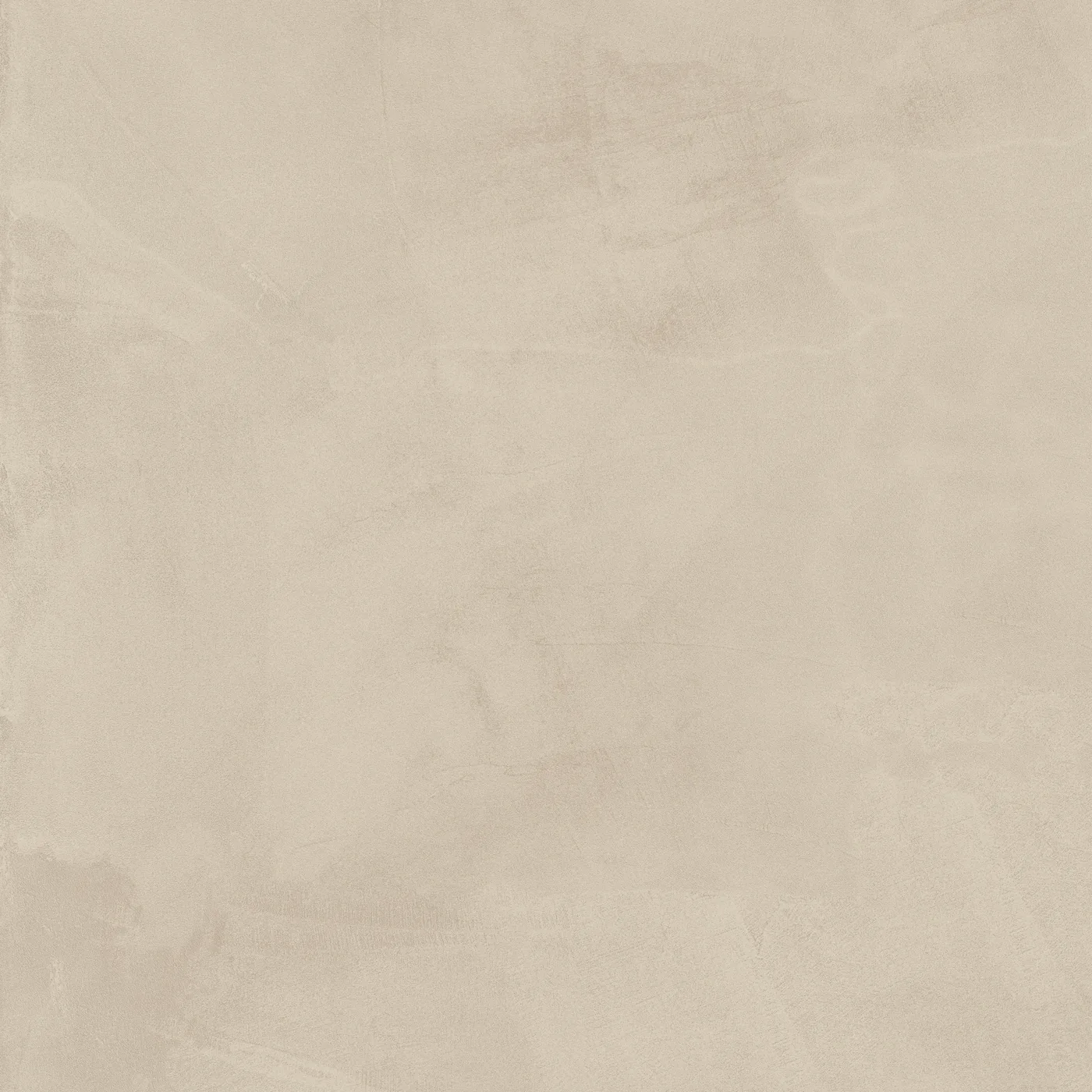 Sandbeige Fliese 75×75 cm in Spachteloptik, matte Oberfläche mit wolkigen Spachtelspuren und feinen Kratzlinien.