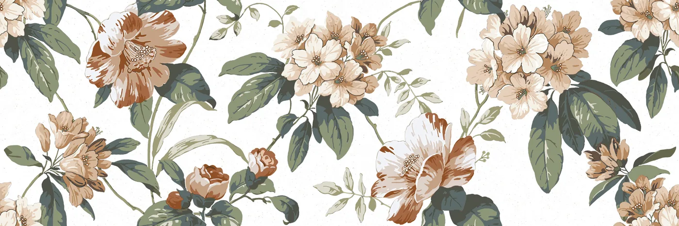 Weiße matte Dekorfliese 30×90 cm mit Blüten in Pfirsich und Terrakotta zwischen graugrünen Blättern, frontal aufgenommen.