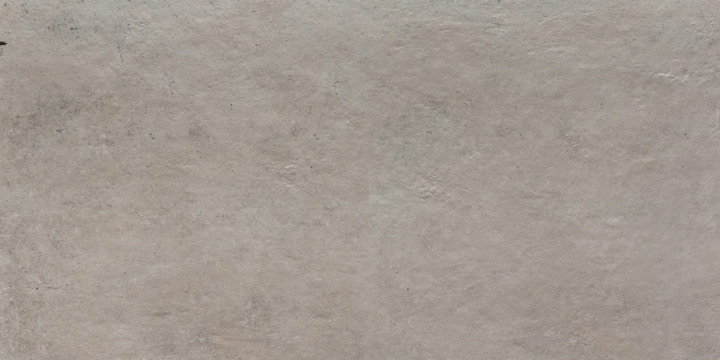Hell graubeige Steinoptik-Fliese 60x120 cm, matt, mit feiner wolkiger Struktur und zarten Schattierungen.
