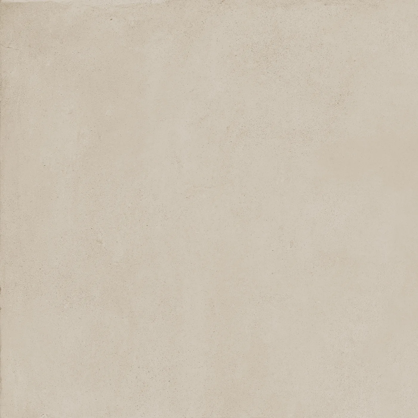 Sandfarbene Bodenfliese 60×60 cm mit gleichmäßig durchgefärbter Fläche und feiner Körnung im Betonlook.