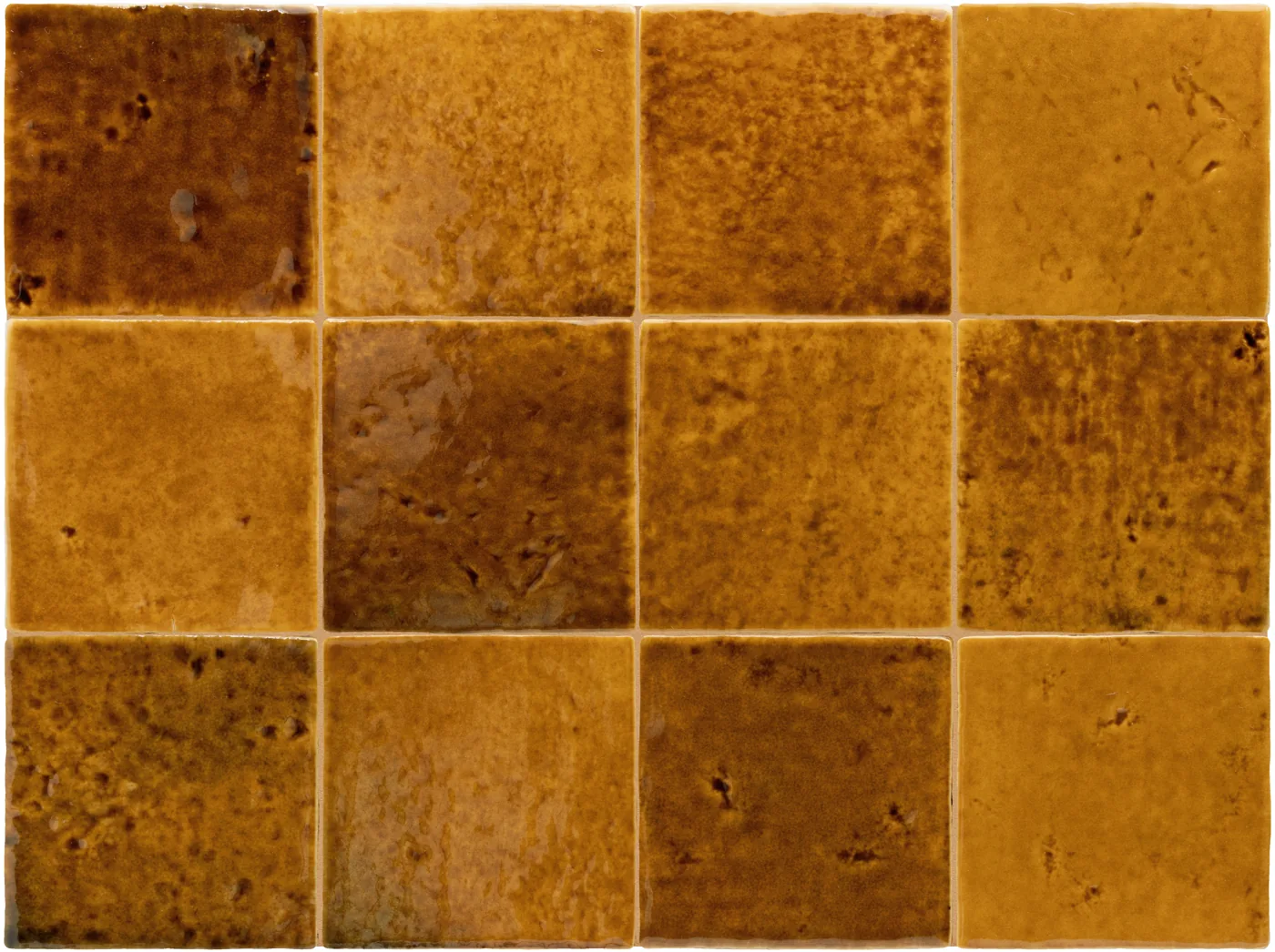 Rostbraune glänzende Steingut-Wandfliese, 10×10 cm, quadratisch im Raster verlegt, mit changierendem Farbspiel.