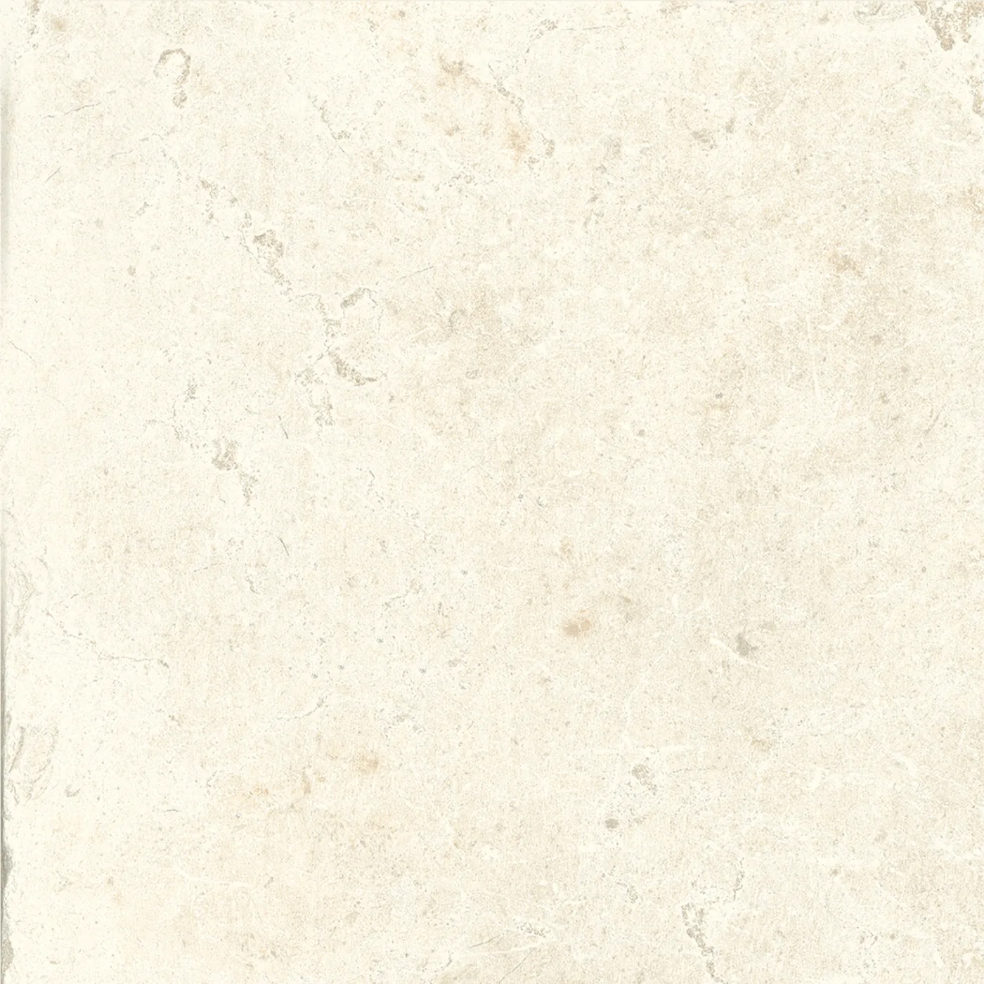 Cremeweiße Steinoptik-Fliese mit ruhiger Fläche und zarten hellen Wolken, 30×30 cm, in matter Oberfläche