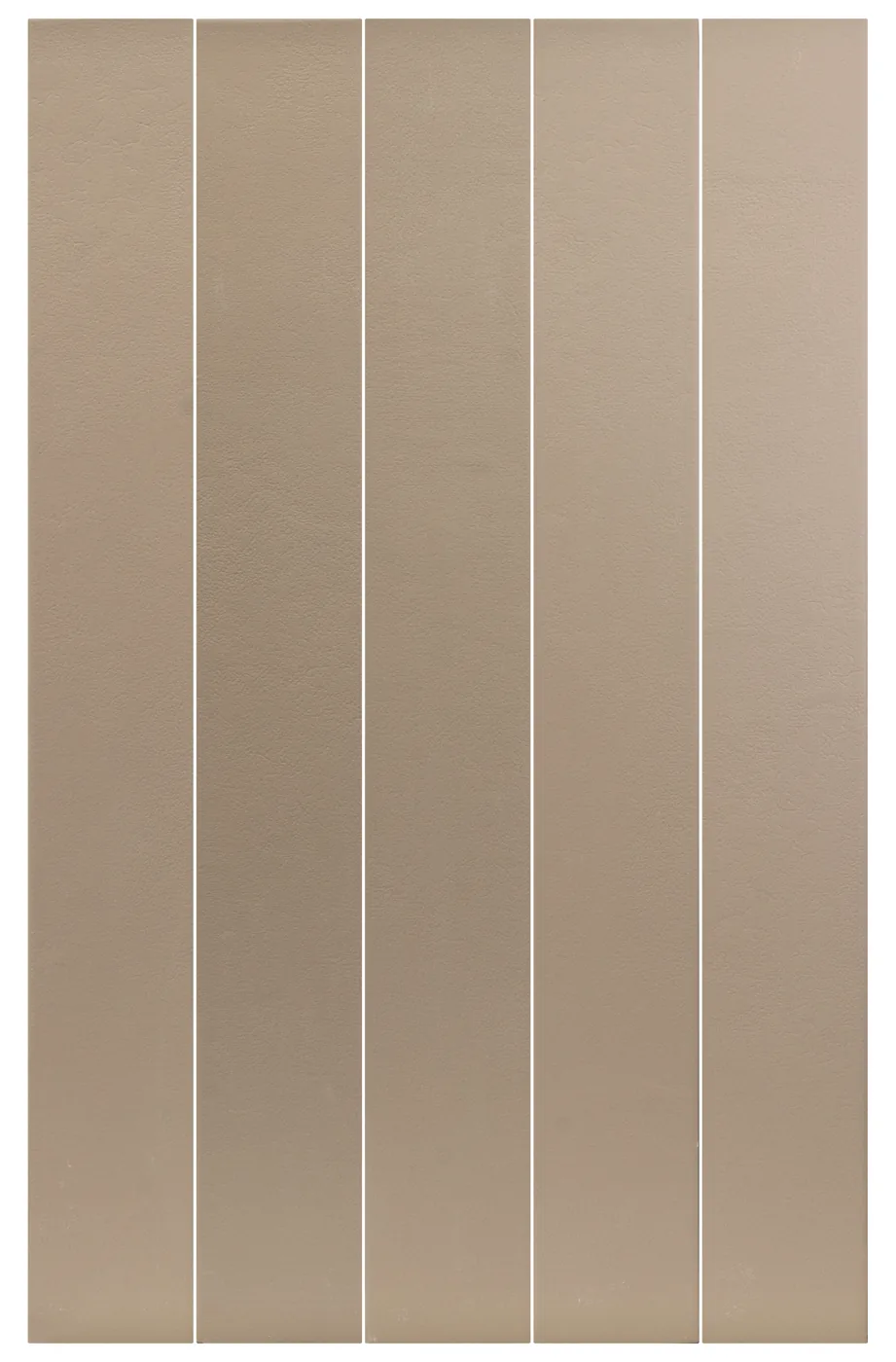 Warm greigefarbene Steinoptik-Fliese im Langformat 7,5x60 cm, matt, mit feiner gleichmäßiger Oberflächenstruktur.