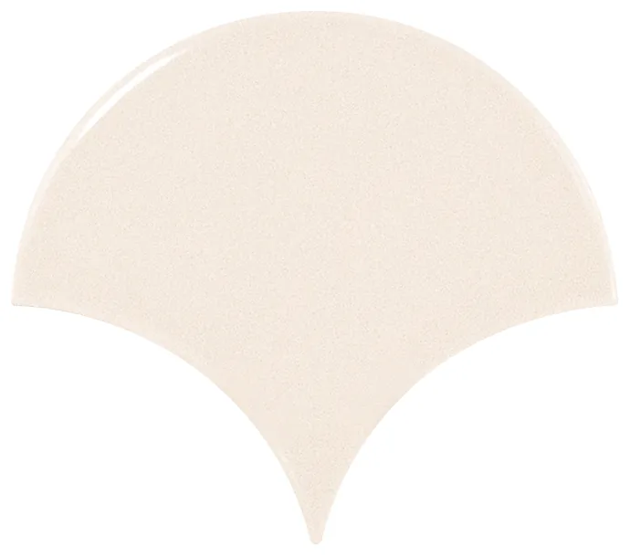 Fächerförmige Wandfliese in Creme, glänzend glasiert, Format 10,6x12 cm, mit gleichmäßig deckender, blickdichter Oberfläche.