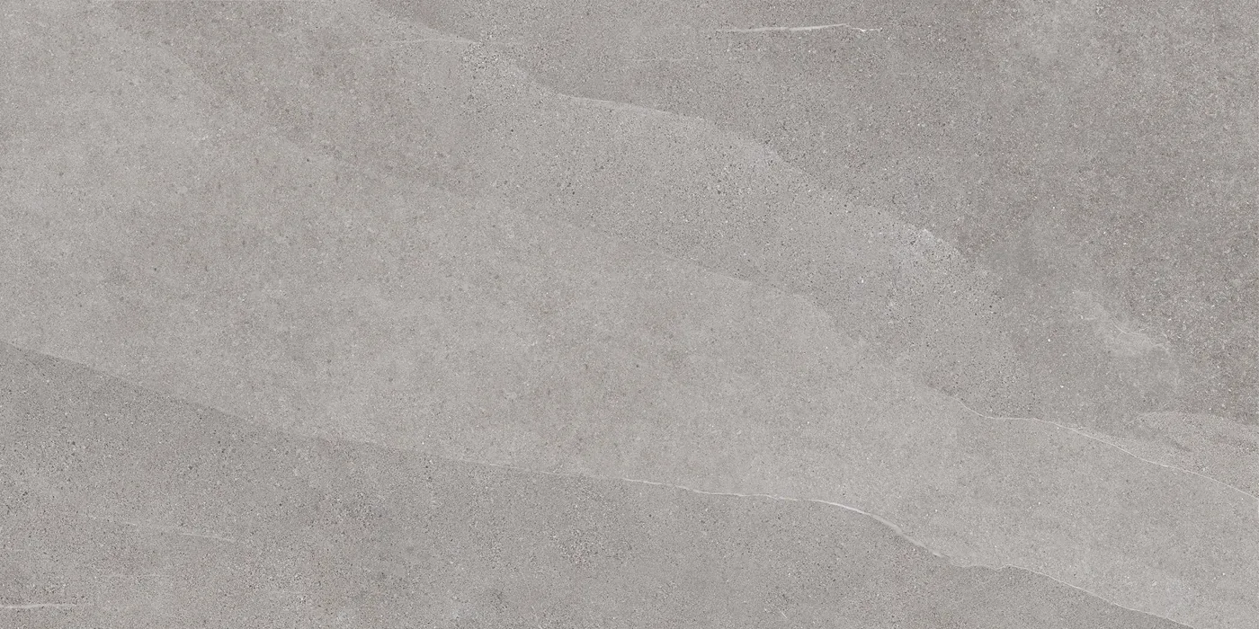 African Slate Greige: Feinsteinzeugfliese 60×120 cm in mittlerem Grau mit leicht warmem Unterton, matte Schieferoberfläche