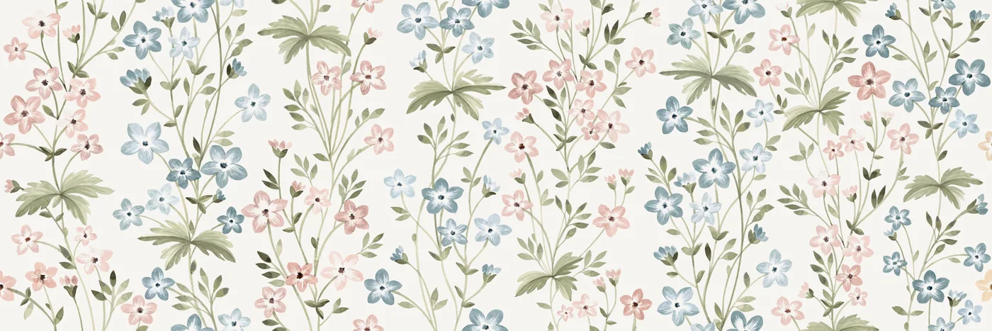 Matte Dekorfliese 30×90 cm mit Streublumen in Rosa, Hellblau und Salbeigrün auf cremeweißem Grund.
