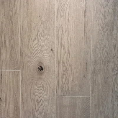 Vorschau Hell der Classic Oak-Serie von Interbau.