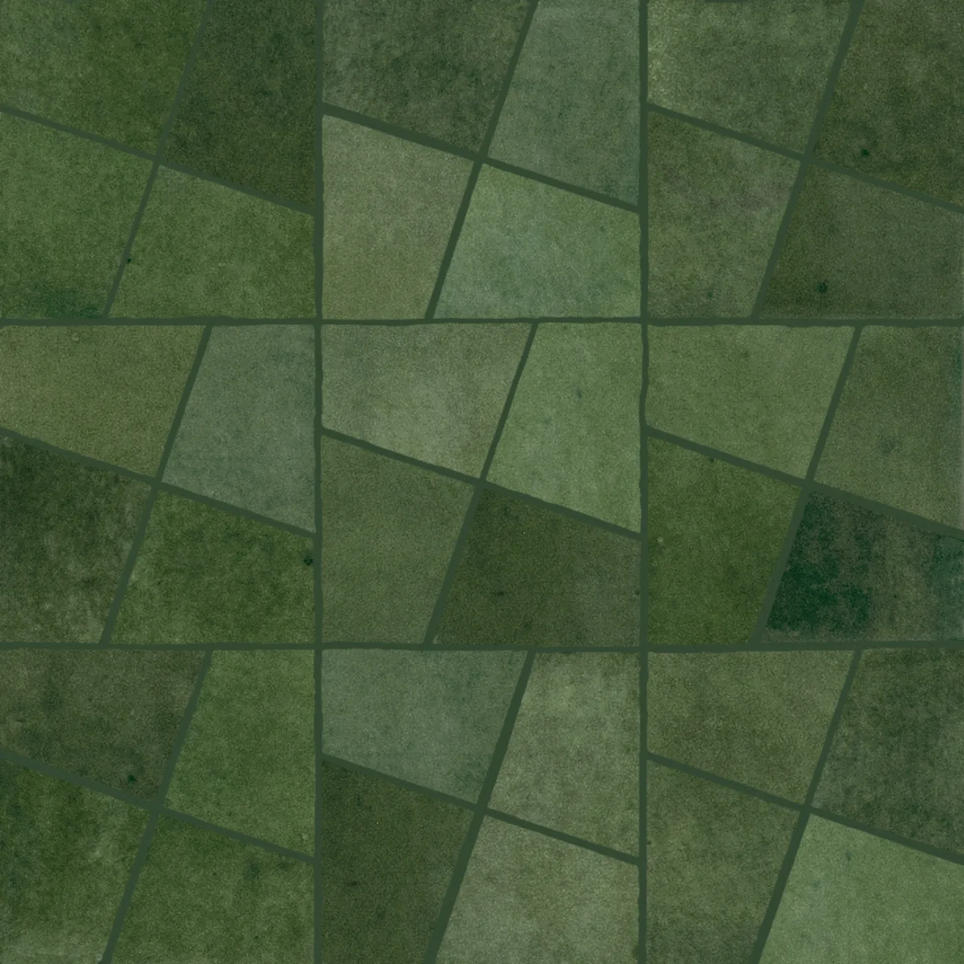Mosaikmatte 30x30 cm aus schräg gesetzten Trapezsteinen in vielen Grüntönen, glänzend glasiert